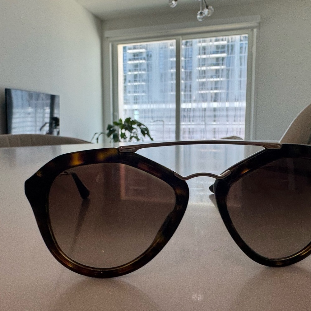 Authentic Prada Brown Tortoise Shell Sunglasses S… - image 3